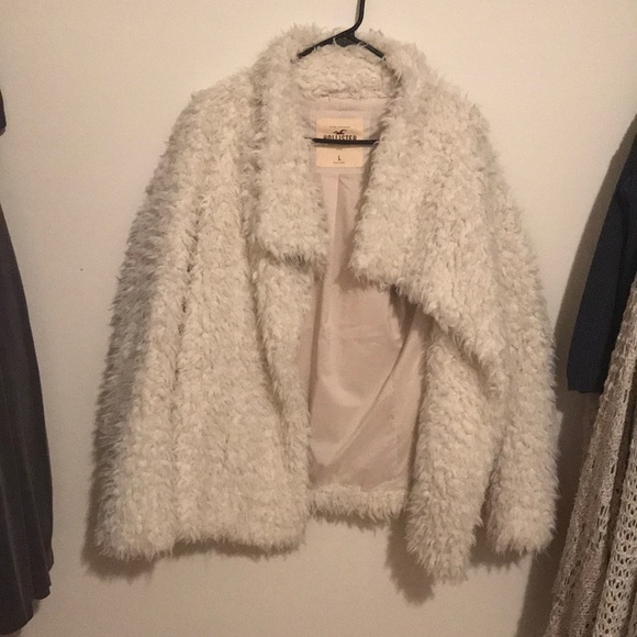 Hollister faux fur coat Clearance